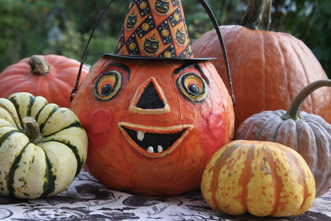 Final Friday: Trick or Treat Scavenger Hunt